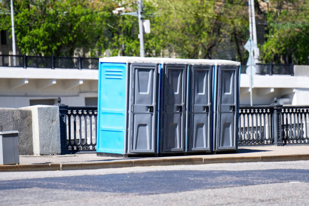Best Portable restroom trailer rental  in Williamsburg, OH